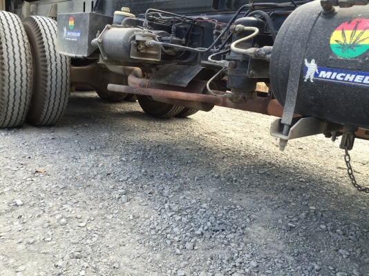 10ล้อดั้มHino Fm1m. 320แรง...วางเครื่องP11c.  มีระบบลากพ่วง. รถสวยมาก...รถบรรทุกถังน้ำยางไม่ได้บรรทุกดิน