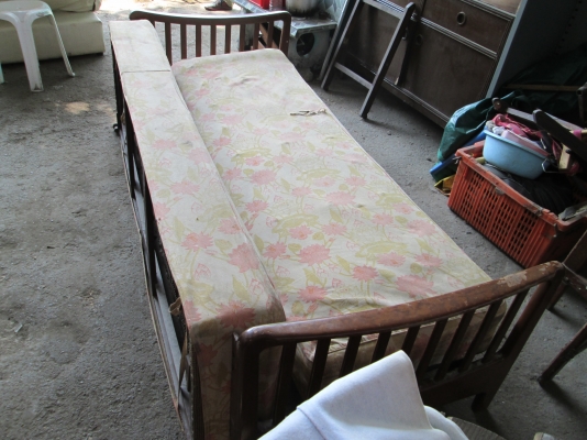 โซฟาสวย  แข็งแรง  ใครชอบ  สนใจ   ราคาถูก2500บาท