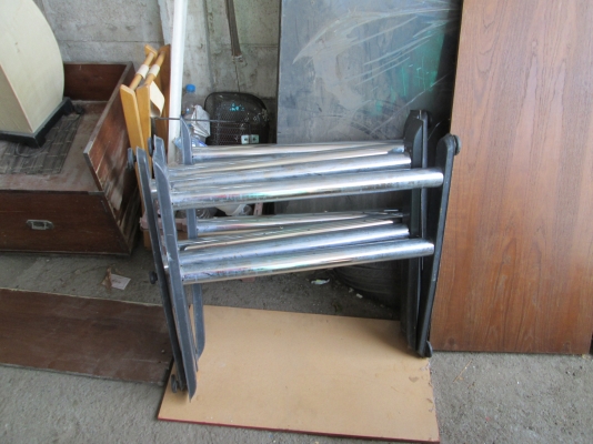 โต๊ะไม้สักอัดหนา   พร้อมขาแสตนเลส  2 ตัว  ประกอบเอาเอง