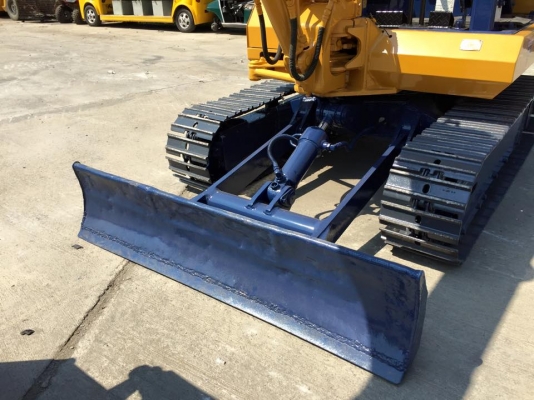 รถขุด แบคโฮล KOMATSU PC30-5 ทำสีใหม่ นำเข้า มือสองญี่ปุ่น