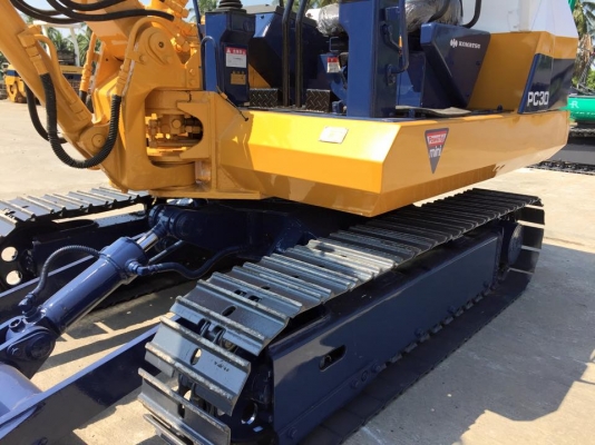 รถขุด แบคโฮล KOMATSU PC30-5 ทำสีใหม่ นำเข้า มือสองญี่ปุ่น