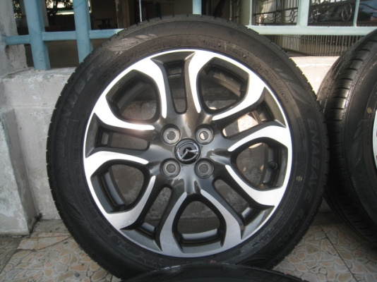 ขายล้อแม็กป้ายแดง New Mazda2 16"  สนใจติดต่อเล็กคลองสามครับ 081-3747940