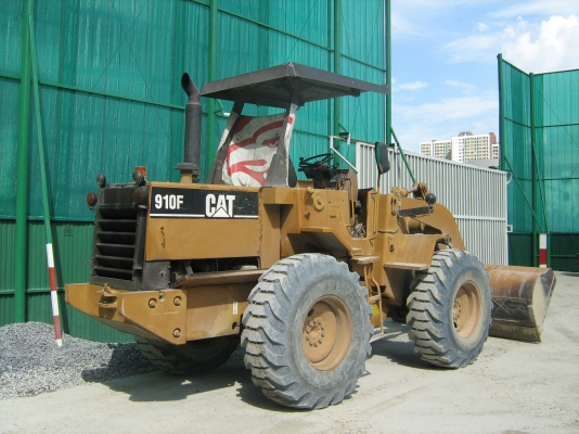 CAT 910F รถตัก Wheel Loader