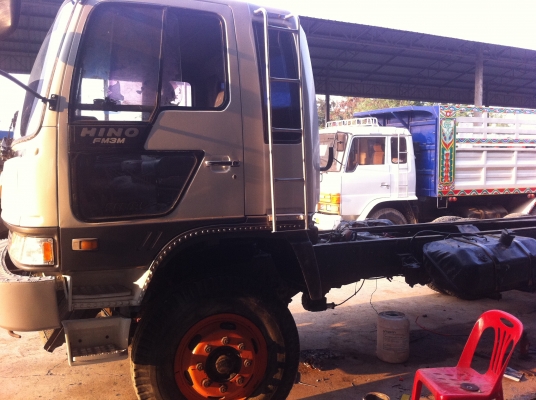 HINO 3M เครื่อง P11C Turbo เกียร์ Eton 2 เพลา หัวลากคัสซี ทะเบียนพร้อม HINO 3M เครื่อง P11C Turbo เกียร์ Eton 2 เพลา หัวลากคัสซี ทะเบียนพร้อม