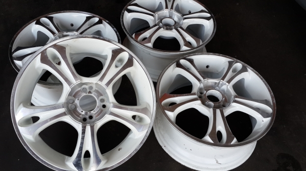 ขอบ 17 4รู100/114 แม็กเปล่าไม่มียาง