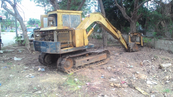 ขายโคโมสุ10HT เท่าPC60 ครับ