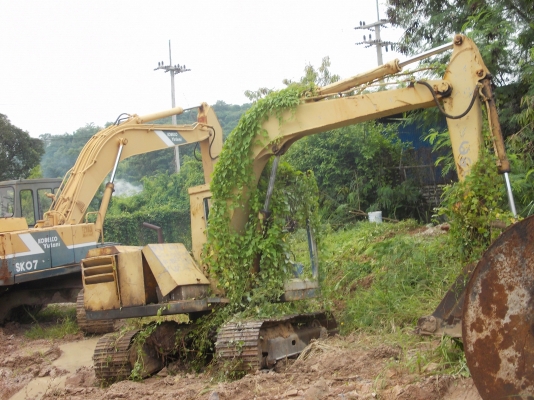 ขายโคโมสุ10HT เท่าPC60 ครับ