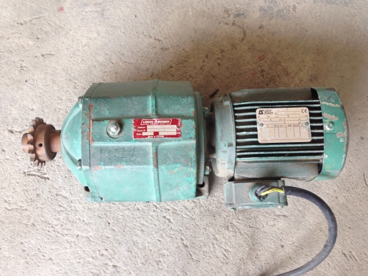 ขายมอเตอร์เกียร์ Leroy somer 0.5HP. 380V อัตราทด 1:78 เพลาออก 18 รอบต่อนาที สภาพสวย พร้อมใช้งาน