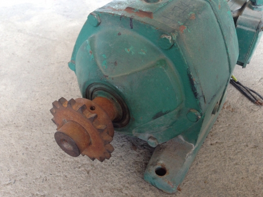 ขายมอเตอร์เกียร์ Leroy somer 0.5HP. 380V อัตราทด 1:78 เพลาออก 18 รอบต่อนาที สภาพสวย พร้อมใช้งาน