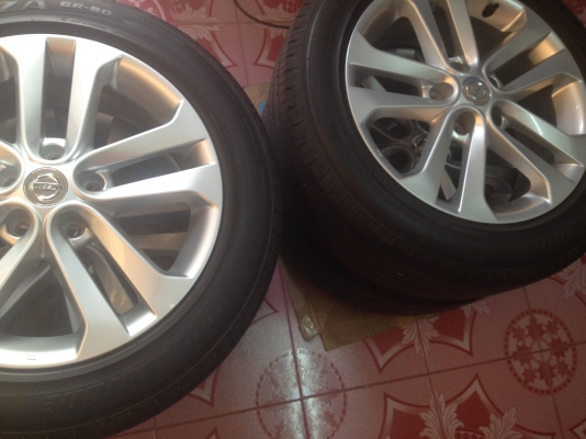 ขายล้อ Nissan Juke ตัวท๊อป พร้อมยางถอดป้ายแดง ล้อแม็กป้ายแดง juke ขอบ 17 พร้อมยางbridgestone Turanza 215 55 17 ยางลงพื้น 20 กม.