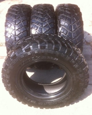 ขายยาง mud yokohama 265/75/16 ปี 12