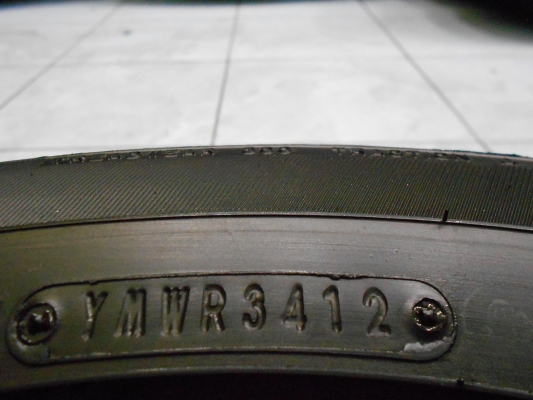 ขายล้อแม็ก Toyota Vios 12 ก้าน ขอบ 15 (สีรมดำ)พร้อมยาง Dunlop 185/60/15 ปี 12/เทิร์นได้ ใส่ฟรี ส่งฟรี