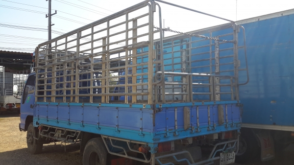 6 ล้อกลาง  *EURO.2*  ISUZU  NPR71LY52Y 130 แรงม้า *ยาว 4.30 ม.*  รถสวยเดิม+ตามสภาพ+พร้อมใช้งาน * รถห้างแท้ * มีเล่มพร้อม *