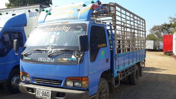 6 ล้อกลาง  *EURO.2*  ISUZU  NPR71LY52Y 130 แรงม้า *ยาว 4.30 ม.*  รถสวยเดิม+ตามสภาพ+พร้อมใช้งาน * รถห้างแท้ * มีเล่มพร้อม *