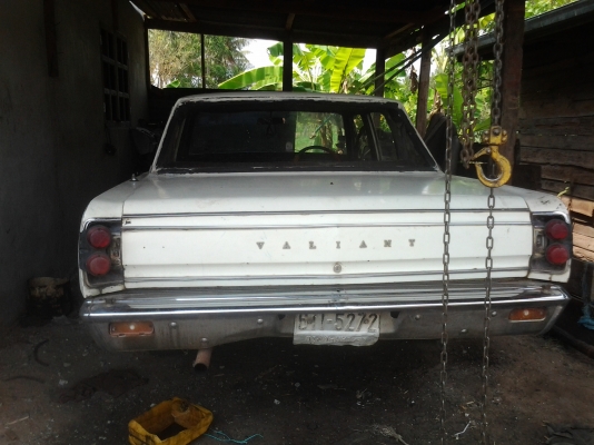 ขายตามสภาพรถเก๋งโบรานเครื่องดีเซลขับได้ไม่มีเล่ม