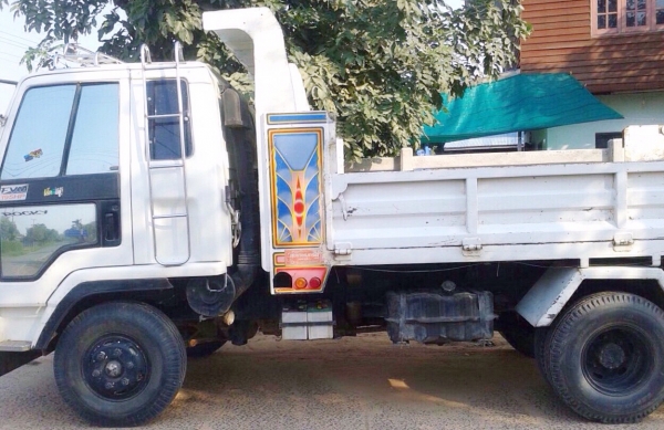 ISUZU ROCKY 195 HP 6HE1 หกล้อดั๊มพ์ กระบะดั๊มพ์เหล็ก 5 ตันความยาว 3.60 เมตรสภาพสวย เครื่องแรงดีไม่มีเยิ้ม ภายในเก๋งคอนโซลสวยครบ พวงมาลัยเพาเวอร์ ระบบเบรคทริ๊ปฟี้ครบครัน ช่วงล่างแน่นคัชซีไม่มีแตกไม่มีบวม ยาง 8.25 ขอบ 16 สภาพดีพร้อมบรรทุกพร้อมใช้งาน เอกสารท ISUZU ROCKY 195 HP 6HE1 หกล้อดั๊มพ์ กระบะดั๊มพ์เหล็ก 5 ตันความยาว 3.60 เมตรสภาพสวย เครื่องแรงดีไม่มีเยิ้ม ภายในเก๋งคอนโซลสวยครบ พวงมาลัยเพาเวอร์ ระบบเบรคทริ๊ปฟี้ครบครัน ช่วงล่างแน่นคัชซีไม่มีแตกไม่มีบวม ยาง 8.25 ขอบ 16 สภาพดีพร้อมบรรทุกพร้อมใช้งาน เอกสารท