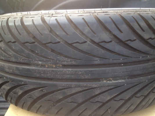 ต้องการขายล้อ vip ขอบ 20 พร้อมยาง 225 35 20 ยางใหม่ๆเลยครับ ต้องการขายล้อ vip ขอบ 20 พร้อมยาง 225 35 20 ยางใหม่ๆเลยครับ