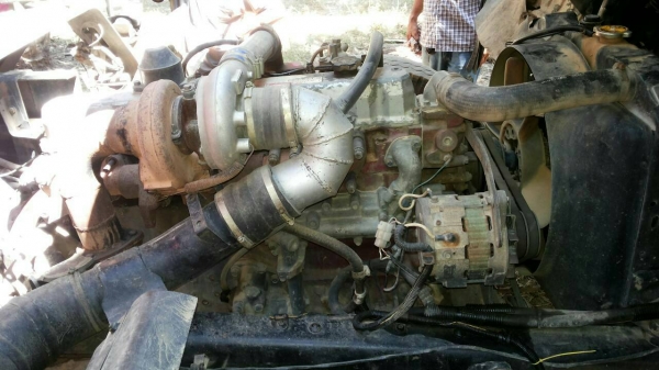 รถฮีโน่ 10 ล้อดั้ม FM3H  เปลื่ยนเครื่อง 195 แรงม้า. ปี 39   สนใจติดต่อ  081 - 6079515