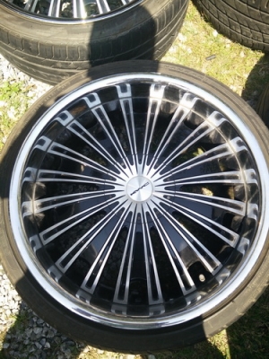 ขายล้อแม็กมือสอง ถอดจากแคมรี่ V.I.P. ขอบ 20 KWC. 5 รู ขายล้อแม็กมือสอง ถอดจากแคมรี่ V.I.P. ขอบ 20 KWC. 5 รู