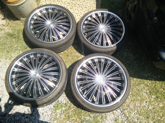 ขายล้อแม็กมือสอง ถอดจากแคมรี่ V.I.P. ขอบ 20 KWC. 5 รู ขายล้อแม็กมือสอง ถอดจากแคมรี่ V.I.P. ขอบ 20 KWC. 5 รู