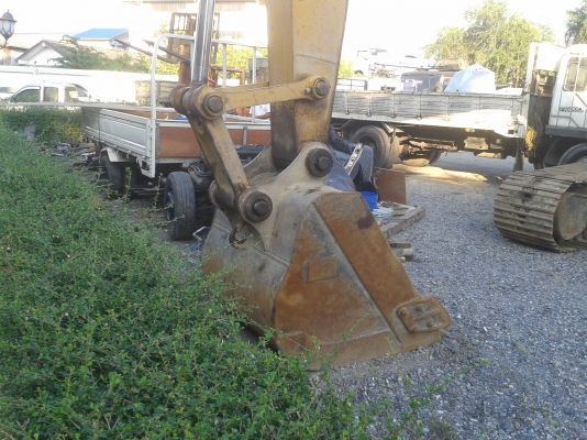 ขาย cat 320D รุ่นกระบอกดำ นำเข้าจากยี่ปุ่นไม่เคยใช้ในไทย อายุใช้งาน 4000ชม.