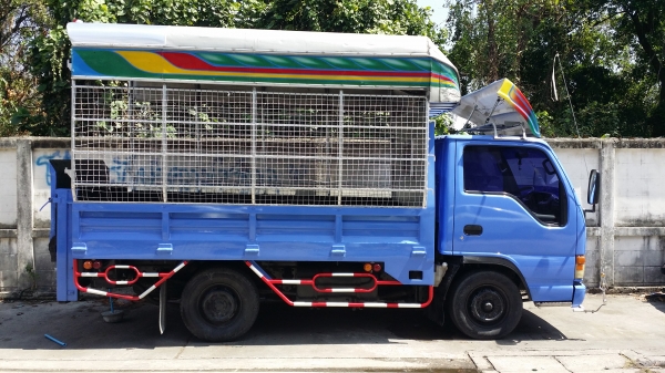 ขาย 4 ล้อใหญ่ไม่ติดเวลา