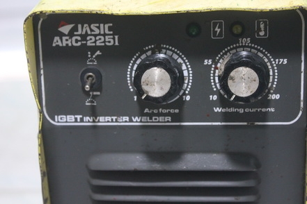 เครื่องเชื่อม jasic arc225i ระบบอินเวอร์เตอร์ IGBT สภาพพร้อมใช้งานครับ