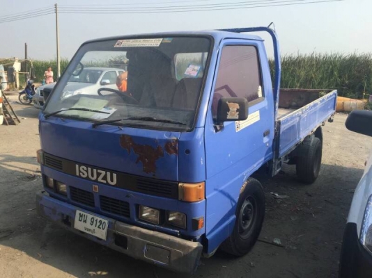 ขายรถisuzu4ล้อกลางสั้นลงเล่มแล้วน้ำมันเครื่องแห้งขายตามสภาพ