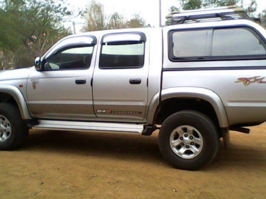 ขายค่ะรถบ้านๆ4ประตู 4x4 ขายค่ะรถบ้านๆ4ประตู 4x4