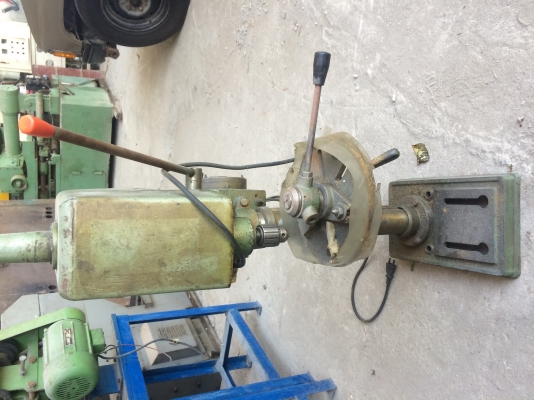 ขายเครื่องเจาะต๊าฟใต้หวัน