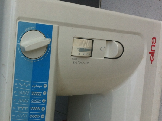 จักรเย็บผ้า LANA  สภาพค่อยข้างใหม่ เย็บเส้นตรง ซิกแซด และลายแบบต่างๆตามภาพ