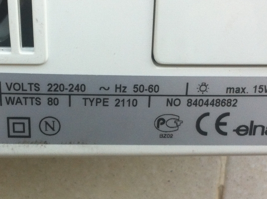 จักรเย็บผ้า LANA  สภาพค่อยข้างใหม่ เย็บเส้นตรง ซิกแซด และลายแบบต่างๆตามภาพ