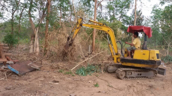 130,000บาท แบคโคร Pc30 มิสซูบิซิ MA-030. เครื่องยนต์4สูบ แรงสะใจ