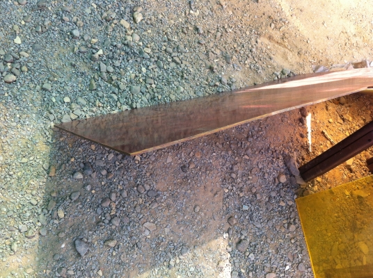 แผ่นแบคกาไลท์หนาประมาณ 8-10 มม. ขนาด102 * 65 ซม.