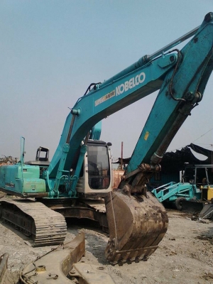 **1,450,000 บ.ต่อรอง/// แบคโฮ SK200 MARK-6 YN10** ขาย KOBELCO MARK-6 SK200 YN10 แบคโค สภาพเก่านอก S.No.YN10-40683 เครื่องเดิม ปั้มเดิม ไฟฟ้าหน้าจอครบ เครื่องดี แรงดี แห้ง ไม่มีเยิ้ม ปั้มแน่น แรง ทำงานดีเร็ว ไม่โหลด บูมอาร์มสวย ไม่ปะไม่ดาม ไม่ร้าว บุ้งกี๋ห