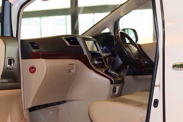 New Alphard 3.5 ปี09 ฟรีดาวน์ดอกเบี้ย0เปอร์เซ็น