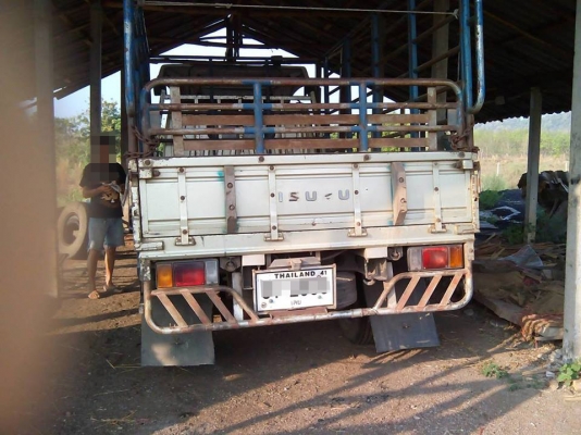 **390,000 บ.ต่อรอง///6ล้อเล็ก NKR-135** ขาย ISUZU NKR-135 6ล้อเล็ก ประกอบ NKR66E 4HF1-135HP ปี2551 เครื่องเดิม เกียร์เดิม เครื่องดี แน่นดี แรง เกียร์ดีไม่หลุด ช่วงล่างแน่น คานหน้าเป็นแหนบแล้ว เฟืองท้ายเพลาลอย คัสซีสวยเดิมๆ ไม่ปะไม่ดาม กระบะพื้นไม้คอกเหล็ก