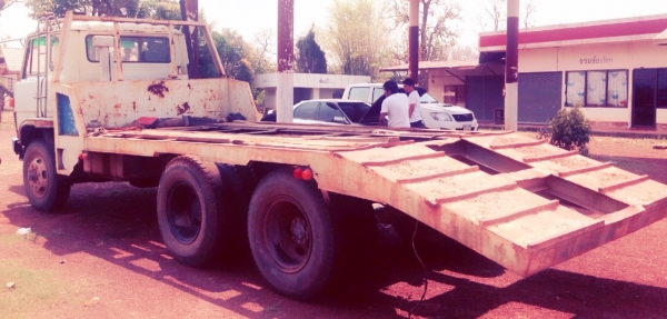 MITSUBISHI FUSO FN215 - 260 HP EK100 สิบล้อเพลาเดียว เทรลเลอร์ท้ายลาดขึ้นรถแบ็คโฮร PC 200 ได้เลยครับ เครื่องยนต์แรงดีสุดๆ ภายในเก๋งคอนโซลครบพร้อม พวงมาลัยเพาเวอร์ ระบบเบรคทริ๊ปฟี้ครบครัน ช่วงล่างใหญ่เพลาเดียวเดิมๆคัชซีสวยไม่มีแตกไม่มีบวม ใช้เหล็กบีมอย่างด MITSUBISHI FUSO FN215 - 260 HP EK100 สิบล้อเพลาเดียว เทรลเลอร์ท้ายลาดขึ้นรถแบ็คโฮร PC 200 ได้เลยครับ เครื่องยนต์แรงดีสุดๆ ภายในเก๋งคอนโซลครบพร้อม พวงมาลัยเพาเวอร์ ระบบเบรคทริ๊ปฟี้ครบครัน ช่วงล่างใหญ่เพลาเดียวเดิมๆคัชซีสวยไม่มีแตกไม่มีบวม ใช้เหล็กบีมอย่างด