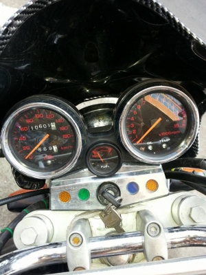 ขาย  CB400 ปี95 เอกสารอินวอย์+สรรพสามิตร แท้ทุกใบ  เครื่องสดๆ เดินเบาครับ