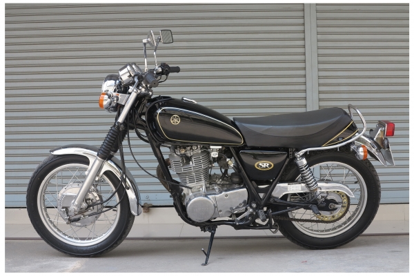 ----------- Yamaha SR400 (สภาพป้ายแดง) ----------- Yamaha SR400 (สภาพป้ายแดง)