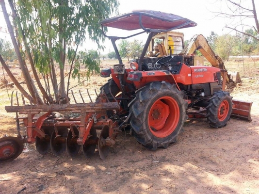 ขายรถไถKUBOTA L3408 34แรง อุปกรณ์ดันหน้า-ผานหลัง เครื่องดี ช่วงล่างดี พร้อมใช้งาน เอกสารพร้อมโอน สนใจโทร 090-8588220คุณนะ 093-3258446คุณบิวตี้ ID:narong498 หรือ www.truck.in.th/498 หรือfb:ณรงค์ ซื้อขายรถมือสอง(เว็บไซต์ส่วนตัว)