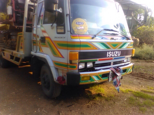 ขายเทเลอร์พร้อมรถเกี่ยวข้าว1520000บาท ต่อรองราคาได้