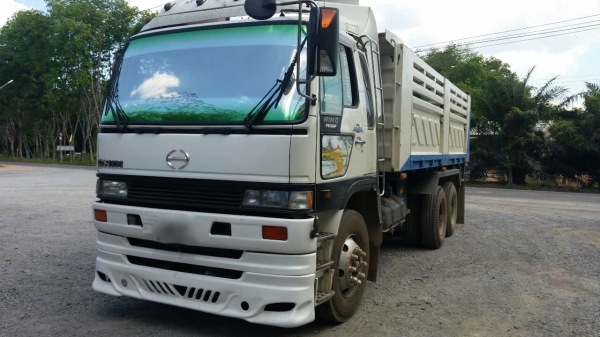 รถฮีโน่ 10 ล้อดั้ม FM1M  เปลื่ยนเครื่อง 320 แรงม้า. ปี 36    สนใจติดต่อ  081 - 6079515