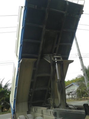 รถฮีโน่ 10 ล้อดั้ม FM1M  เปลื่ยนเครื่อง 320 แรงม้า. ปี 36    สนใจติดต่อ  081 - 6079515