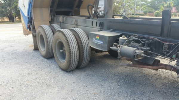 รถฮีโน่ 10 ล้อดั้ม FM1M  เปลื่ยนเครื่อง 320 แรงม้า. ปี 36    สนใจติดต่อ  081 - 6079515