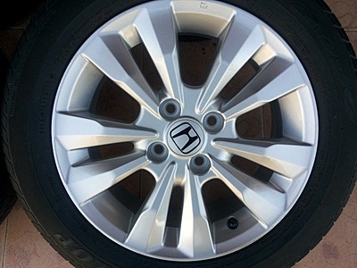 ขายล้อแม็กHONDA CITYขอบ15ยาง 185/60/15 ปี13  4 ล้อ