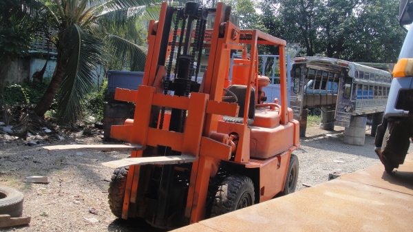 โฟคลิฟท์ KOMATSU ดีเฃล3.5ตัน ราคาถูก