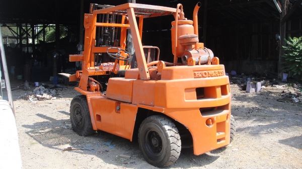 โฟคลิฟท์ KOMATSU ดีเฃล3.5ตัน ราคาถูก