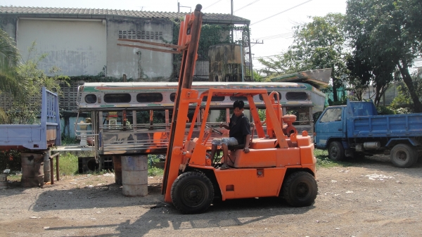 โฟคลิฟท์ KOMATSU ดีเฃล3.5ตัน ราคาถูก