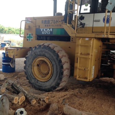 รถตักล้อยาง  TCM 870 รถนอกนำเข้า